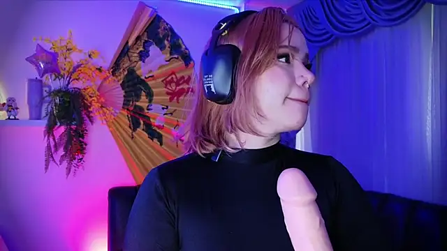 albaismynameX online show from September 9, 2025, 12:05 pm