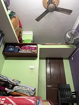 Handsomehunk 4U online show from January 21, 2025, 2:05 pm