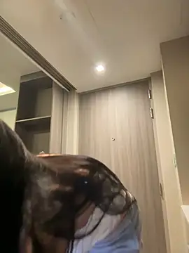 Snapshot of Aiko_Yumi chatting on December 20, 2024, 6:45 pm Aiko Yumi online show from December 20, 2024, 6:45 pm