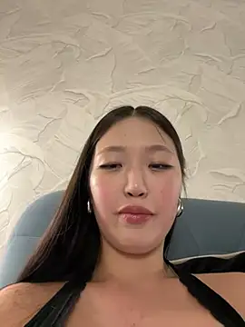 Snapshot of Aiko_Yumi chatting on January 31, 2025, 3:55 pm Aiko Yumi online show from January 31, 2025, 3:55 pm