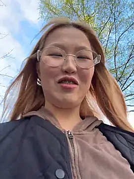Aiko Yumi online show from May 1, 2026, 12:54 pm