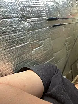 Snapshot of SexyB214 chatting on December 25, 2024, 10:27 pm SexyB214 online show from December 25, 2024, 10:27 pm