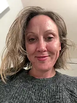 Snapshot of SexyB214 chatting on December 30, 2024, 10:55 pm SexyB214 online show from December 30, 2024, 10:55 pm