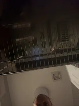 Snapshot of SexyB214 chatting on March 5, 2025, 2:57 am SexyB214 online show from March 5, 2025, 2:57 am