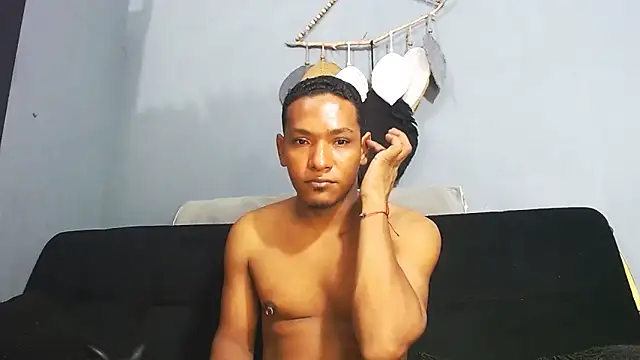 Grandeygruesa1 online show from December 18, 2025, 6:52 am