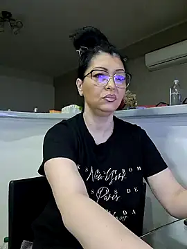 Milf Abigail online show from March 15, 2025, 10:11 pm