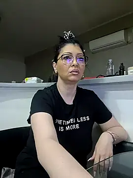 Milf Abigail online show from March 21, 2025, 1:56 am