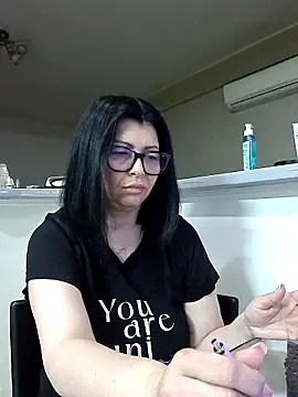 Milf Abigail online show from April 24, 2026, 2:25 am