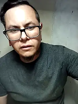 AlanDickson online show from February 19, 2025, 3:06 am