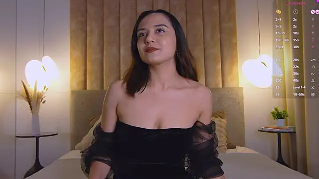 Gabriella Wils online show from July 30, 2026, 8:02 am