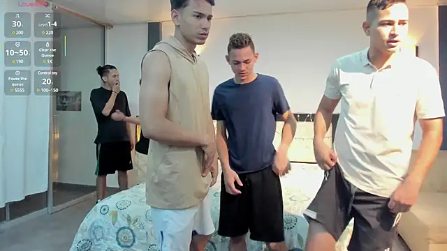 Snapshot of badguyss_bisex chatting on February 27, 2025, 11:41 am badguyss bisex online show from February 27, 2025, 11:41 am