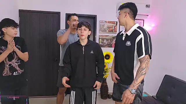 badguyss bisex online show from April 23, 2026, 11:20 am