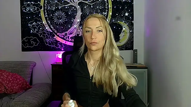SexxyLiviaa online show from April 26, 2026, 7:00 pm