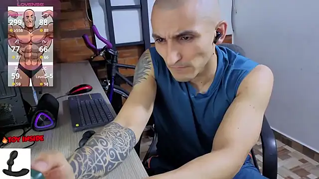 Snapshot of Marck_Muscle chatting on May 5, 2026, 1:46 am Marck Muscle online show from May 5, 2026, 1:46 am