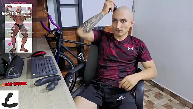 Snapshot of Marck_Muscle chatting on May 6, 2026, 1:25 am Marck Muscle online show from May 6, 2026, 1:25 am