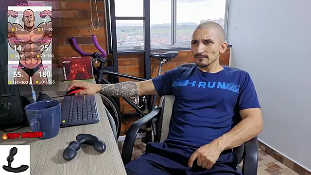 Snapshot of Marck_Muscle chatting on May 21, 2026, 10:39 pm Marck Muscle online show from May 21, 2026, 10:39 pm