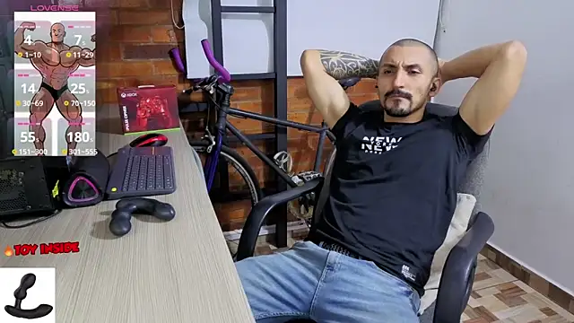 Snapshot of Marck_Muscle chatting on June 7, 2026, 2:27 am Marck Muscle online show from June 7, 2026, 2:27 am
