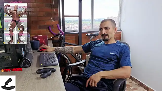 Snapshot of Marck_Muscle chatting on June 9, 2026, 10:43 pm Marck Muscle online show from June 9, 2026, 10:43 pm