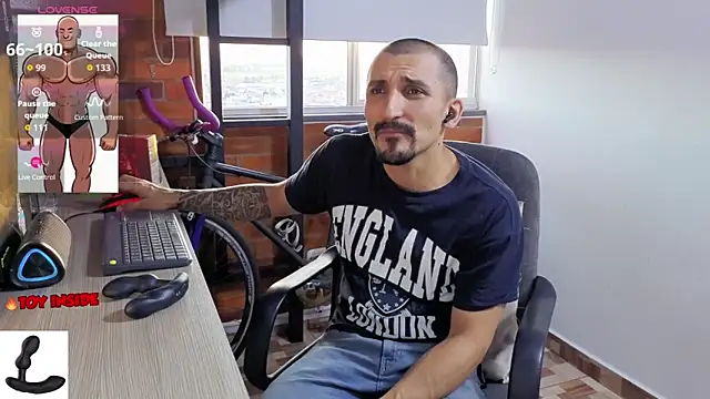 Snapshot of Marck_Muscle chatting on June 10, 2026, 10:52 pm Marck Muscle online show from June 10, 2026, 10:52 pm