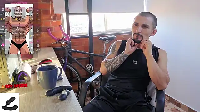 Snapshot of Marck_Muscle chatting on June 11, 2026, 10:30 pm Marck Muscle online show from June 11, 2026, 10:30 pm