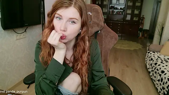 Snapshot of Neko_Kimiko chatting on February 28, 2026, 11:00 am Neko Kimiko online show from February 28, 2026, 11:00 am