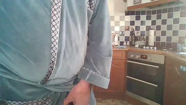 jakjak106 online show from November 18, 2025, 8:52 am