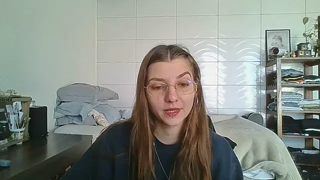 SweetyBabyDemon online show from September 11, 2025, 1:44 pm