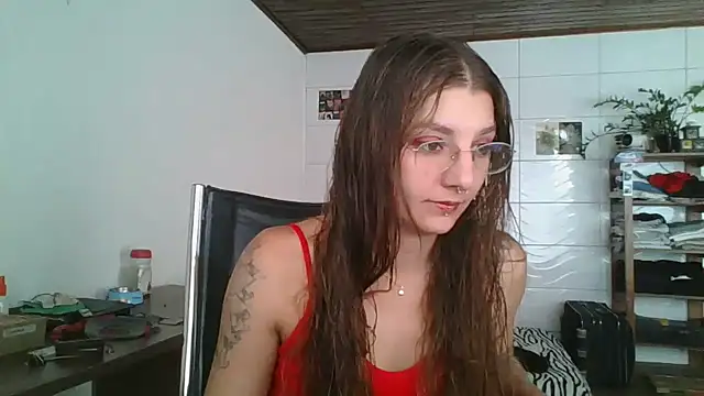 Snapshot of SweetyBabyDemon chatting on April 25, 2026, 5:32 pm SweetyBabyDemon online show from April 25, 2026, 5:32 pm