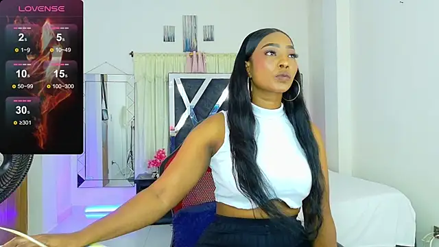Snapshot of samantha-rose2 chatting on June 13, 2026, 2:31 am samantha-rose2 online show from June 13, 2026, 2:31 am