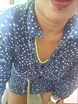 Snapshot of gatadeojosclaros chatting on February 7, 2025, 4:59 am gatadeojosclaros online show from February 7, 2025, 4:59 am