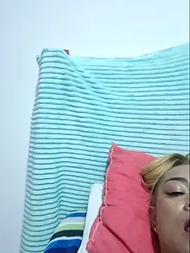 Snapshot of gatadeojosclaros chatting on March 10, 2025, 9:10 am gatadeojosclaros online show from March 10, 2025, 9:10 am