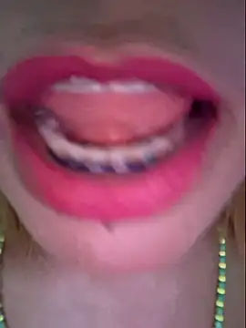 Snapshot of gatadeojosclaros chatting on March 23, 2025, 2:37 am gatadeojosclaros online show from March 23, 2025, 2:37 am