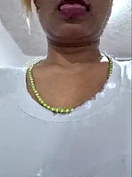 Snapshot of gatadeojosclaros chatting on October 19, 2025, 2:45 am gatadeojosclaros online show from October 19, 2025, 2:45 am