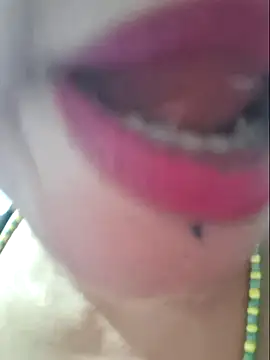 gatadeojosclaros online show from May 3, 2026, 11:22 pm