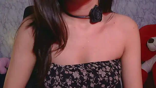 sexy twisha online show from April 29, 2026, 3:32 am