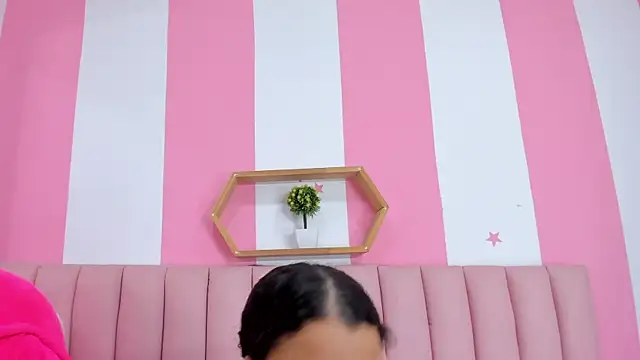 ISABELLA 020 online show from March 7, 2026, 12:46 pm