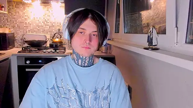  torfin  online show from March 7, 2026, 8:39 pm