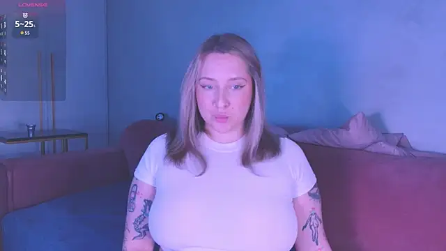 Snapshot of Oh_mylissa chatting on November 21, 2025, 8:07 pm Oh mylissa online show from November 21, 2025, 8:07 pm