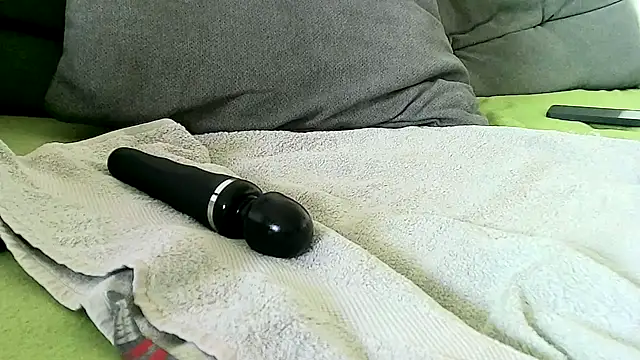 Snapshot of Steffitofuck chatting on June 17, 2026, 6:27 am Steffitofuck online show from June 17, 2026, 6:27 am