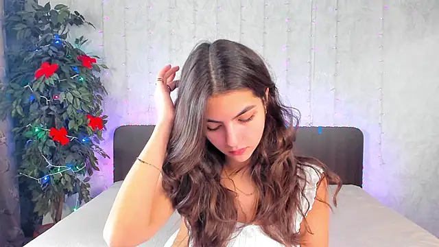 Milana Crystal  online show from December 19, 2024, 8:13 am