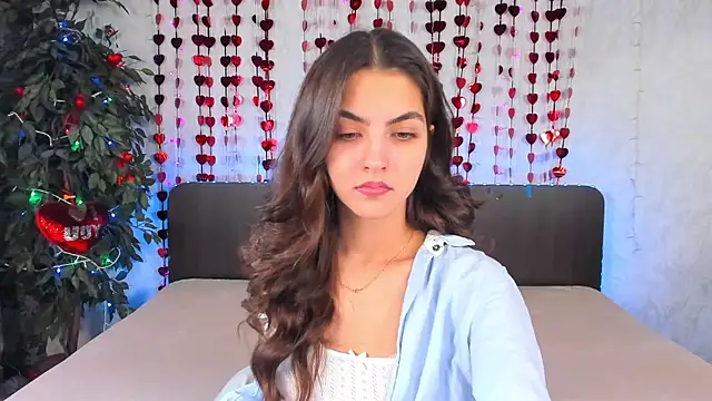 Milana Crystal  online show from February 6, 2025, 8:18 am