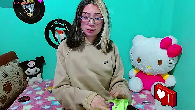 Snapshot of squirt_charlott chatting on December 10, 2024, 5:17 am squirt charlott online show from December 10, 2024, 5:17 am