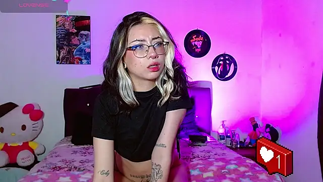 Snapshot of squirt_charlott chatting on February 11, 2025, 12:16 pm squirt charlott online show from February 11, 2025, 12:16 pm