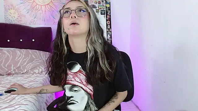 Snapshot of squirt_charlott chatting on November 21, 2025, 5:22 pm squirt charlott online show from November 21, 2025, 5:22 pm