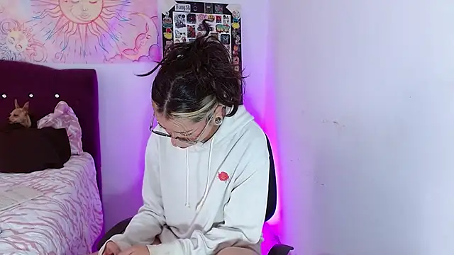 Snapshot of squirt_charlott chatting on November 25, 2025, 5:02 pm squirt charlott online show from November 25, 2025, 5:02 pm