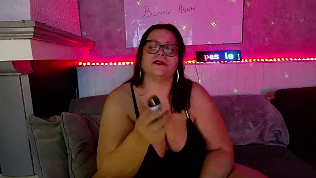 Snapshot of Lola-squirt chatting on January 16, 2026, 10:03 pm Lola-squirt online show from January 16, 2026, 10:03 pm