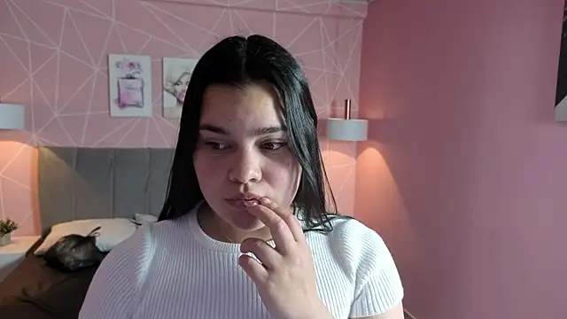 zara  sweet online show from August 3, 2026, 4:33 pm