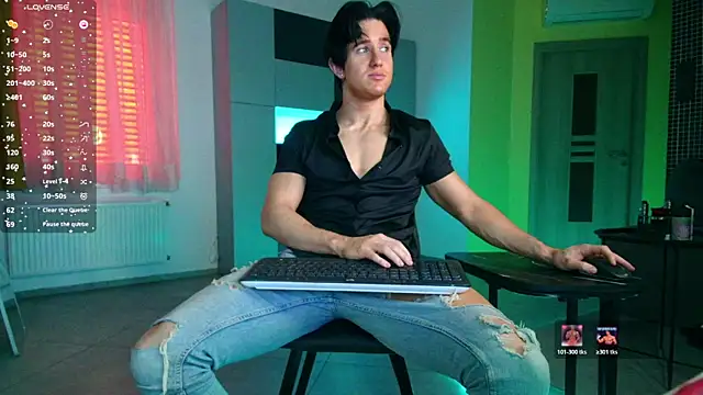 ChristianLevine  online show from May 14, 2026, 8:43 am