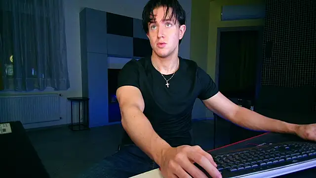 ChristianLevine  online show from July 23, 2026, 6:39 pm