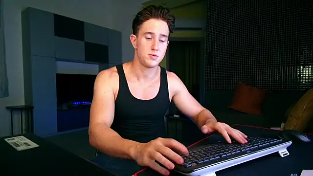 ChristianLevine  online show from August 5, 2026, 7:38 pm